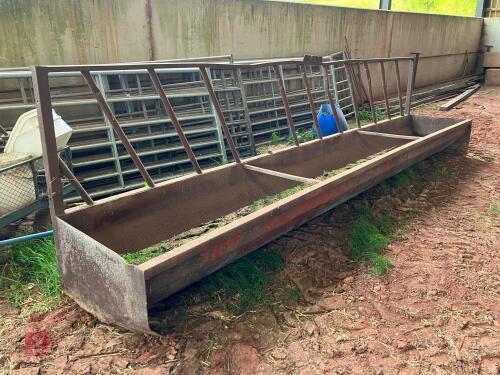 15' FREESTANDING FEED BARRIER