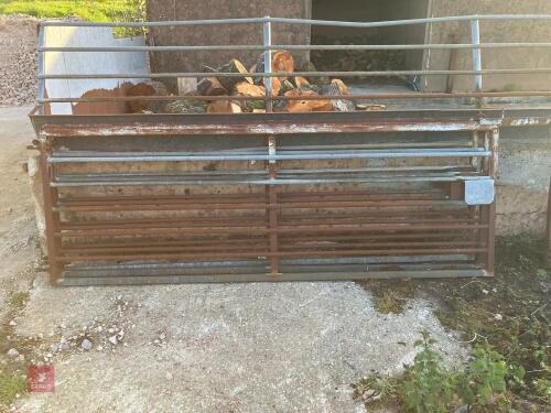 3 X 2.7M HANDLING GATES (5)