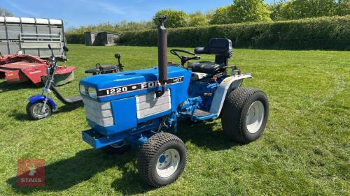 FORD HST 1220 TRACTOR