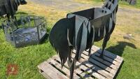 HORSE FIRE PIT/PLANTER - 3