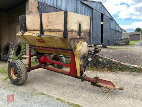 VICON TRAILED FERTILISER SPREADER
