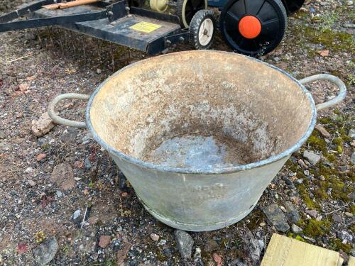 RIVETED GALVANISED TRUG