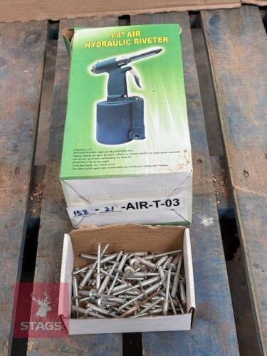 AIR OPPERATED POP RIVETER