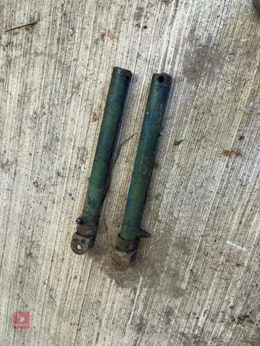 PAIR OF HYDRAULIC RAMS