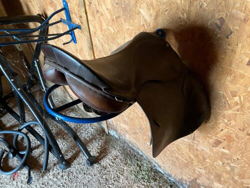 17'' SADDLE (1)