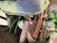 1983 JOHN DEERE 2140 TRACTOR (S/R) - 12
