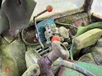 1983 JOHN DEERE 2140 TRACTOR (S/R) - 25