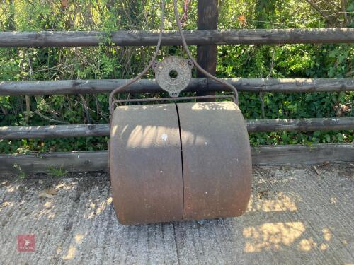 VINTAGE GARDEN ROLLER (3)