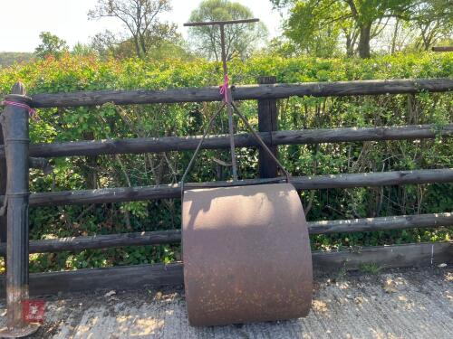 VINTAGE GARDEN ROLLER (2)