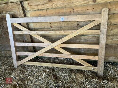 WOODEN 6' 5 BAR GATE (55)