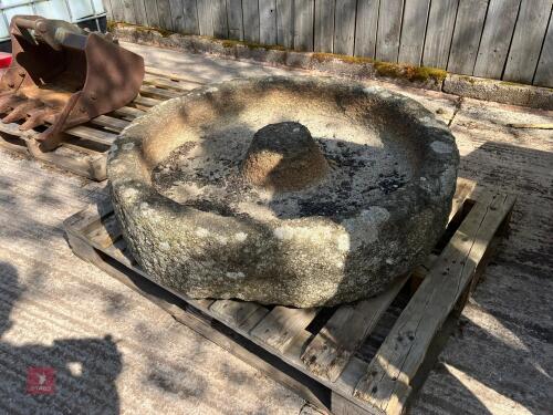 GRANITE CIRCULAR TROUGH