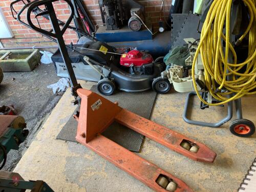 TUV 2500KG PALLET TRUCKS