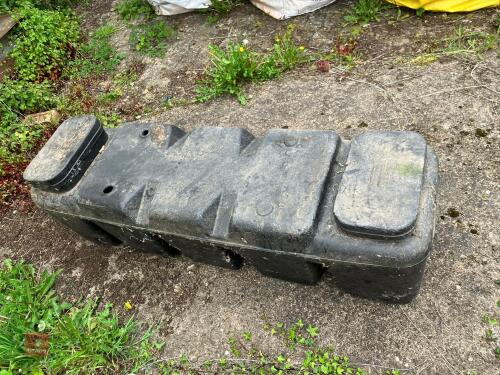 PLASTIC TANK