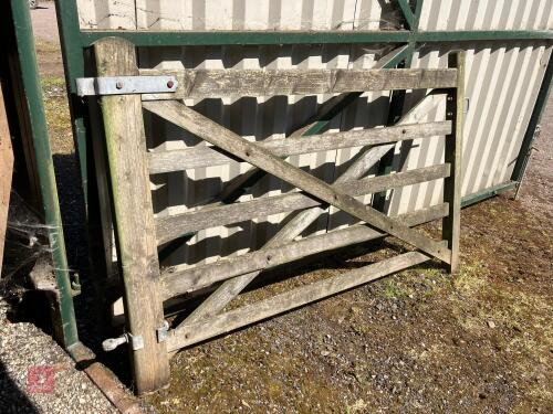 6' WOODEN 5 BAR GATE