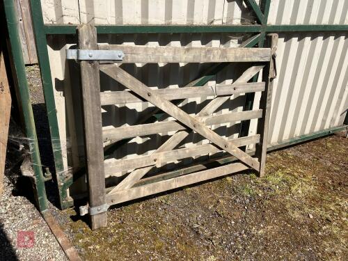 5' WOODEN 5 BAR GATE