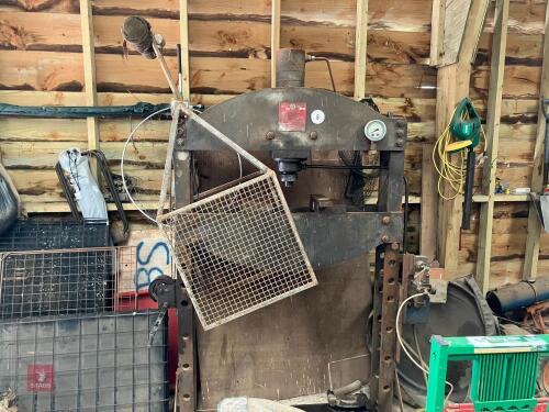 CHURCHILL 50T AIR DRIVEN PRESS (6)