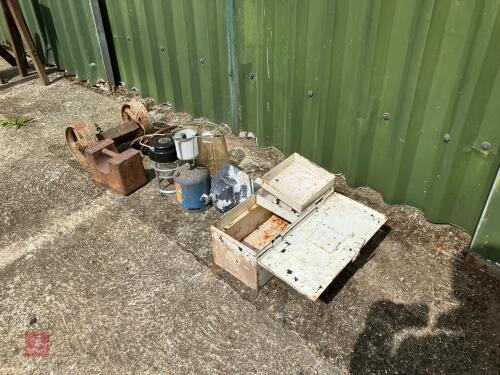 TOOLBOX, LAMPS & 56LB WEIGHT (60)