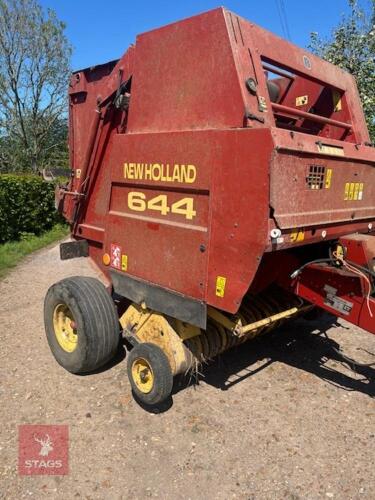 1997 NEW HOLLAND 644 ROUND BALER (S/R)
