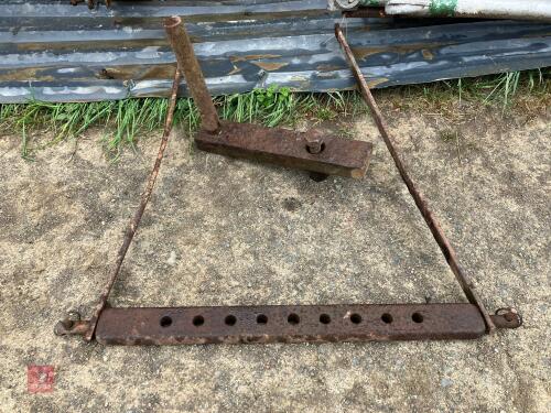 9 HOLE DRAWBAR AND STABILISERS