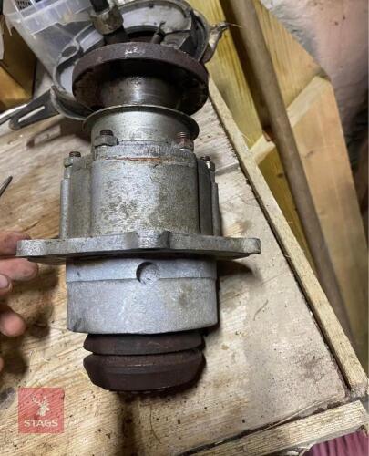 LAND ROVER SERIES PTO
