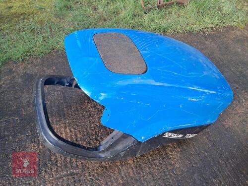 NEW HOLLAND TRACTOR BONNET