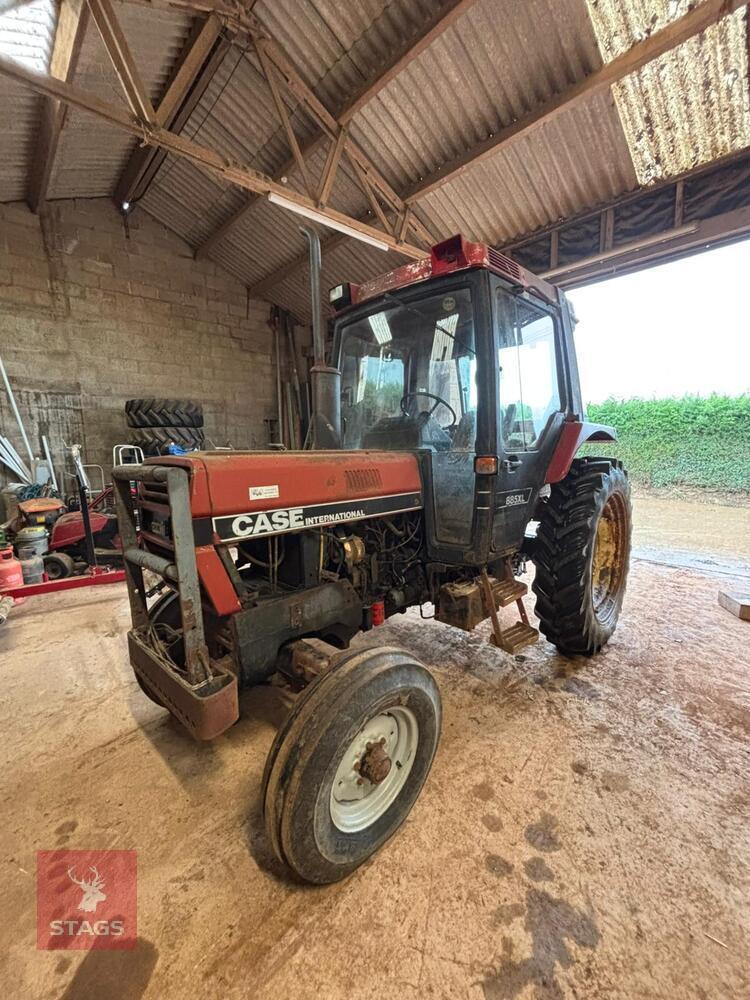 1988 CASE 885 2WD TRACTOR