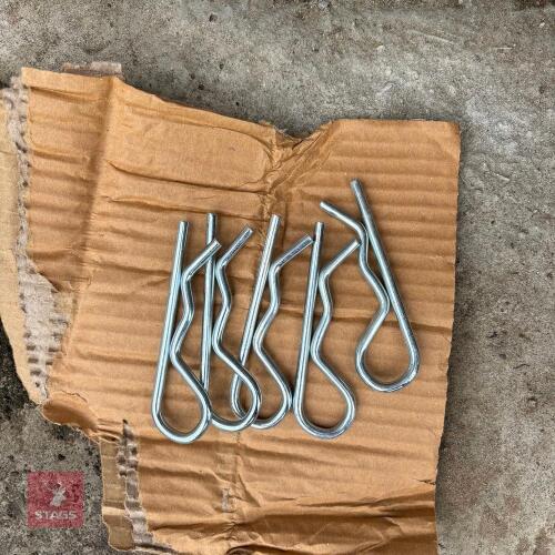 BOX OF 25 'R' CLIPS