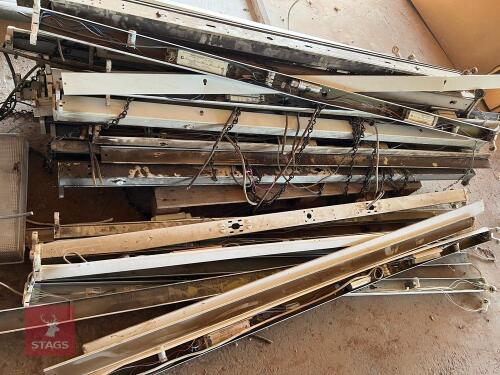 PALLET OF FLUORESCENT STRIP LIGHTS