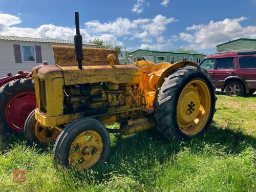 1954 FORDSON MAJOR DIESEL 2WD TRACTOR