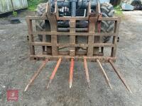 1995 MASSEY FERGUSON 390 4WD TRACTOR - 46