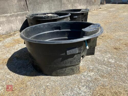 APPROX 6' ROUND PLASTIC WATER TROUGH 28