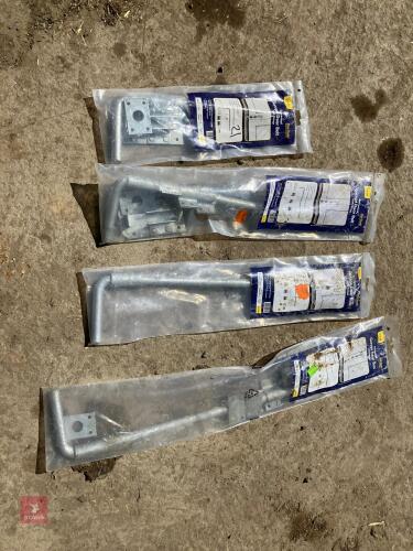 4 X ASSORTED GARAGE DOOR BOLTS (21)