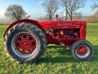 MCCORMICK STANDARD W-9 2WD TRACTOR - 4