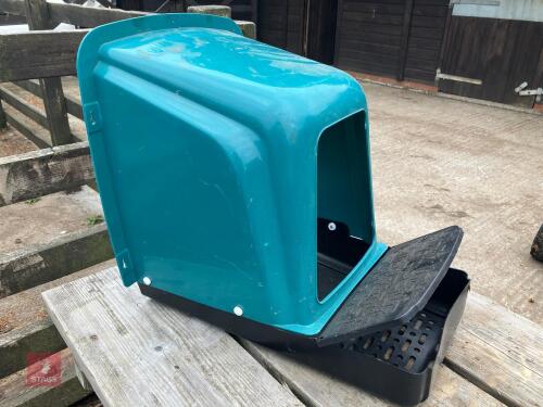 ROLL AWAY NEST BOX
