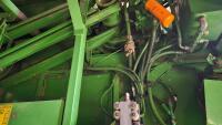 1994 JOHN DEERE 2056 HILLMASTER COMBINE - 37