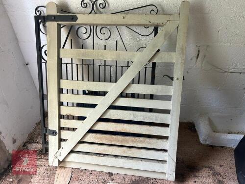 OAK GARDEN GATE
