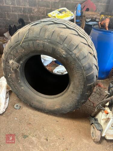 PAIR OF VREDESTEIN FLOTATION TYRES
