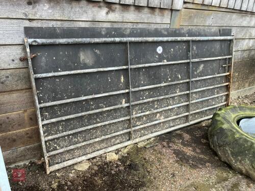 GALVANISED 9' SHEETED GATE (44)