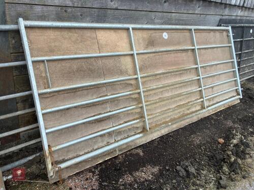 IAE GALV 10' WOODEN SHEETED GATE (43)