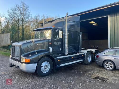 INTERNATIONAL NAVISTAR HIGHWAY TRUCK