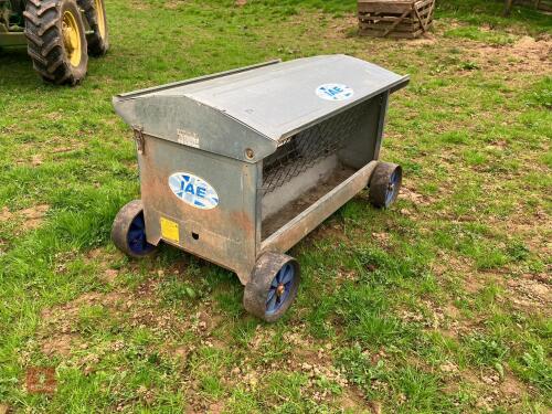 IAE 4' WHEELED HAY RACK (2)