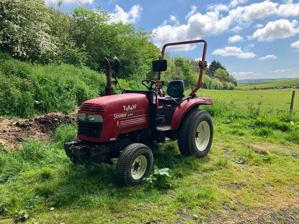 2012 SIROMER 244E 4WD TRACTOR