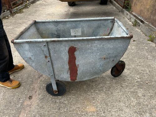 GALVANISED TRANSPORT/FEED TROLLEY (8)