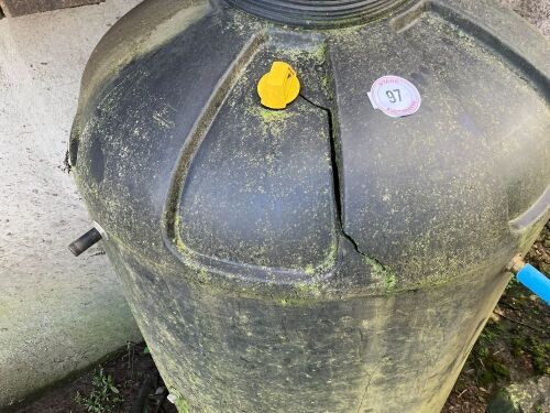 BLACK PLASTIC JUICE TANK (97)
