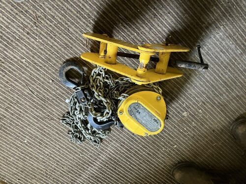 TWO TOW CHAINS