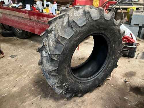 420/70 R24 BKT TRACTOR TYRE