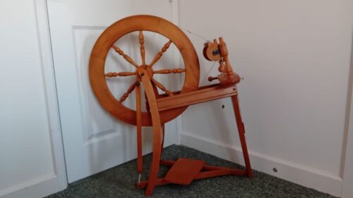 ASHFORD ORIGINAL SPINNING WHEEL