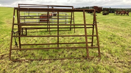 2 METAL GATES